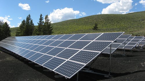 Nuestros Asesores se encargan de montar placas solares